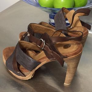 Rag &Bone brown/tanBluishGray Strapy leather Heel